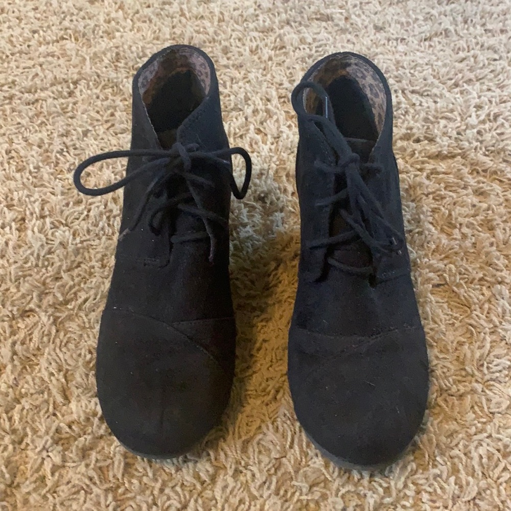 Women’s Black Lace Up Wedges